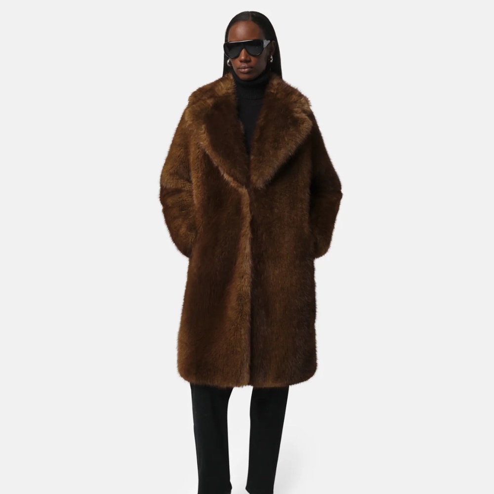 APPARIS “Bree” Faux Fur Coat in Mink – Size S (Oversized Fit)